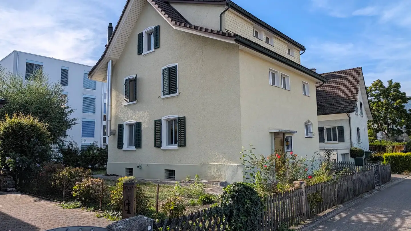 Edificio residenziale in vendita - Grabackerweg 2, 4528 Zuchwil