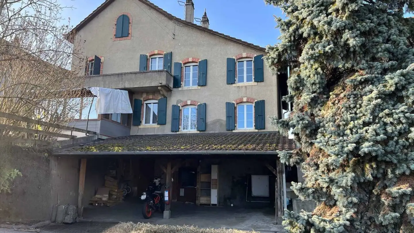 Höhlenhaus kaufen - 1354 Montcherand