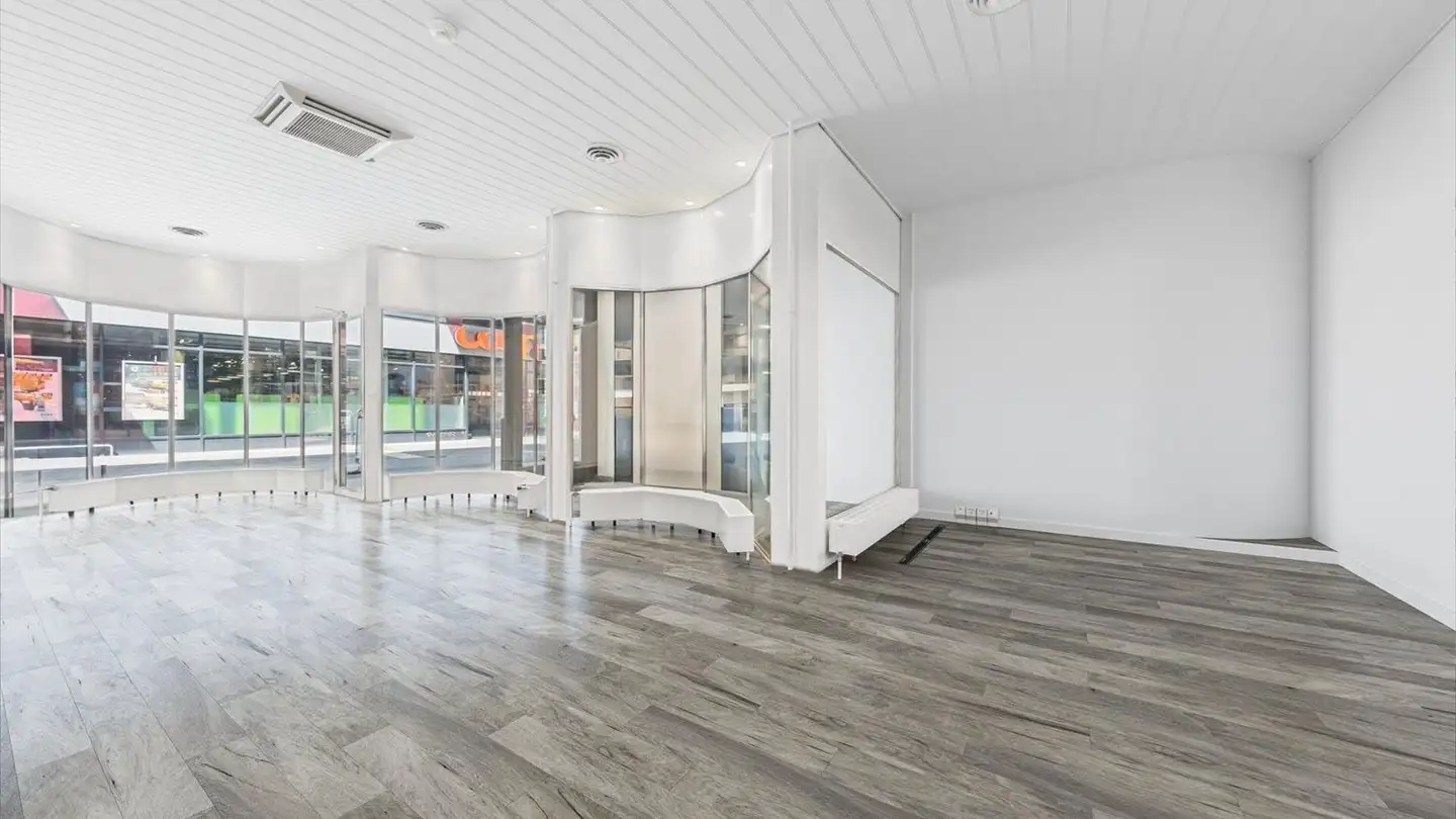 Commerciale in affitto - Rue De La Treille 5, 2000 Neuchâtel
