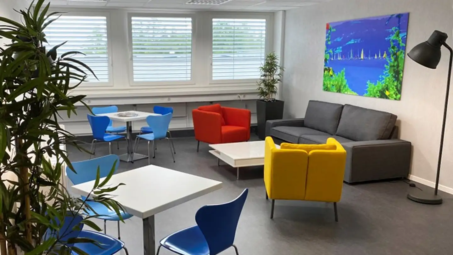 Bürofläche mieten - Hölzliwisenstrasse 5, 8604 Volketswil - Foto 2