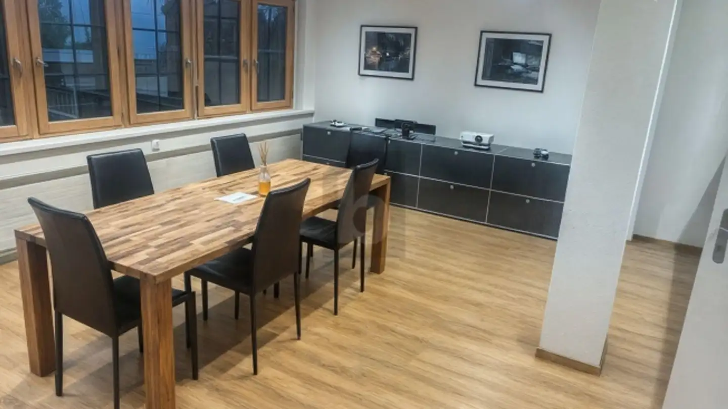 Bürofläche mieten - 8806 Bäch SZ