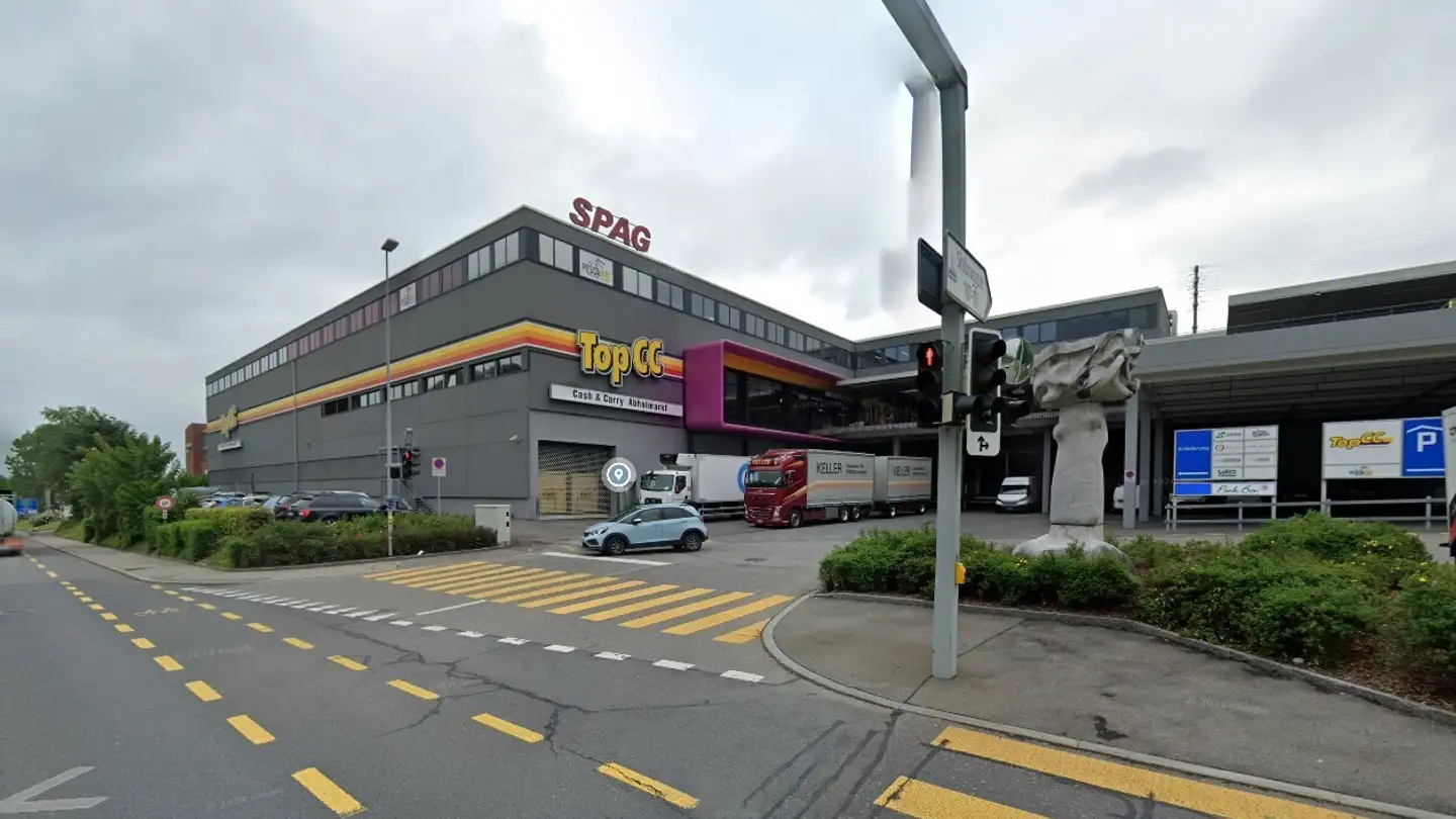 Parcheggio esterno in affitto - Sihlbruggstrasse, 6340 Baar