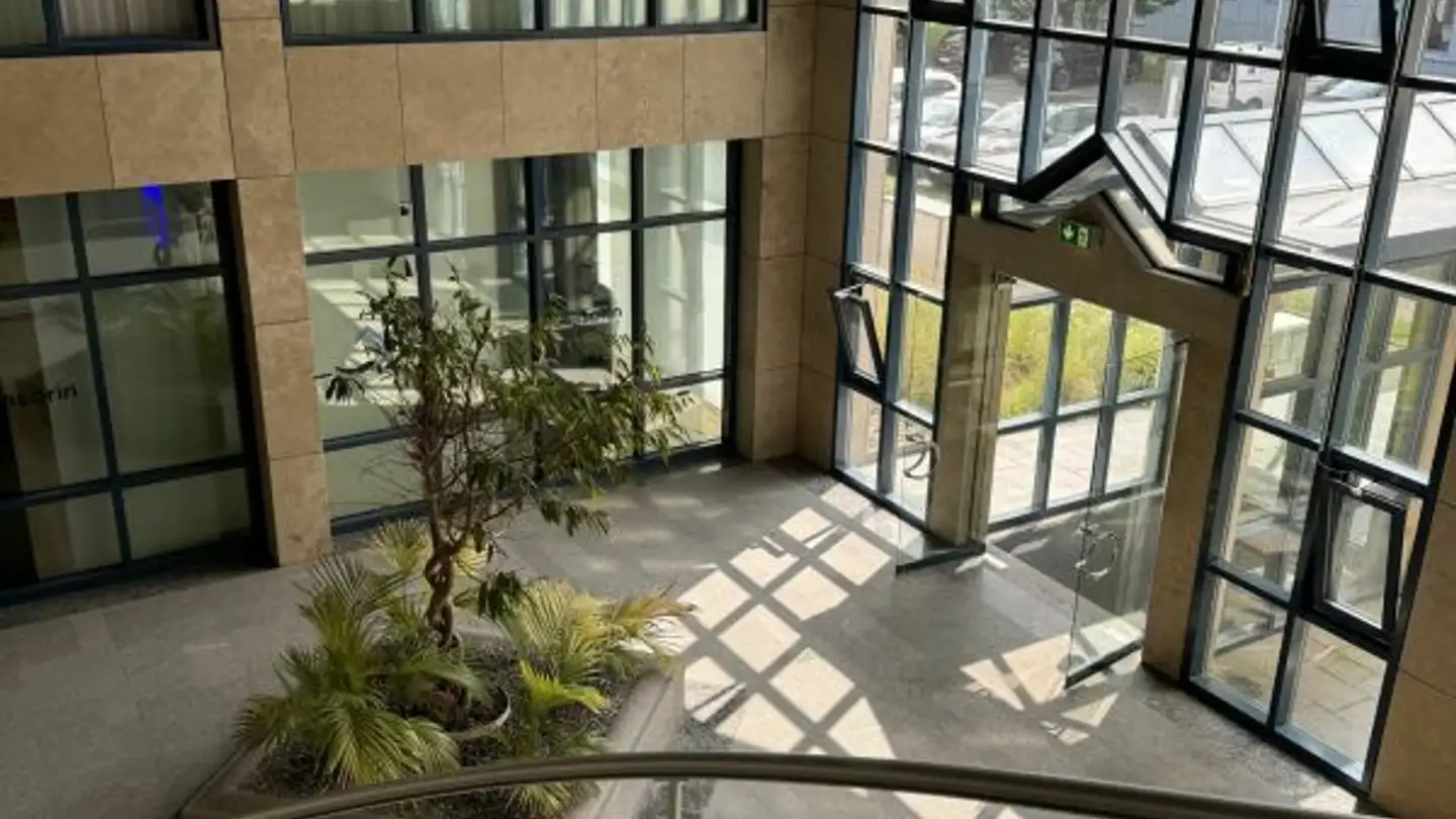 Spazio ufficio in affitto - Grundstrasse 12, 6343 Rotkreuz