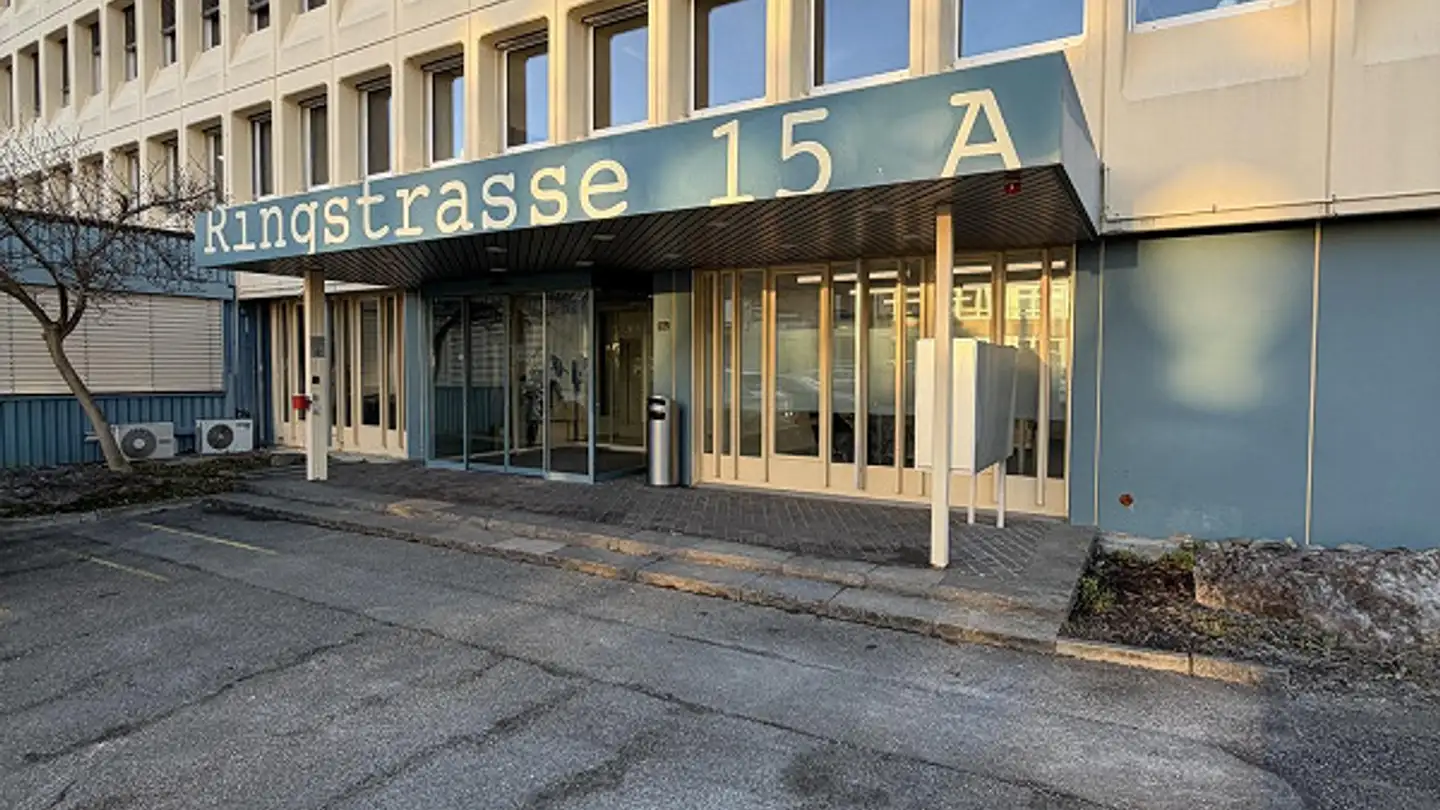 Bureau à louer - Ringstrasse 15a, 8600 Dübendorf