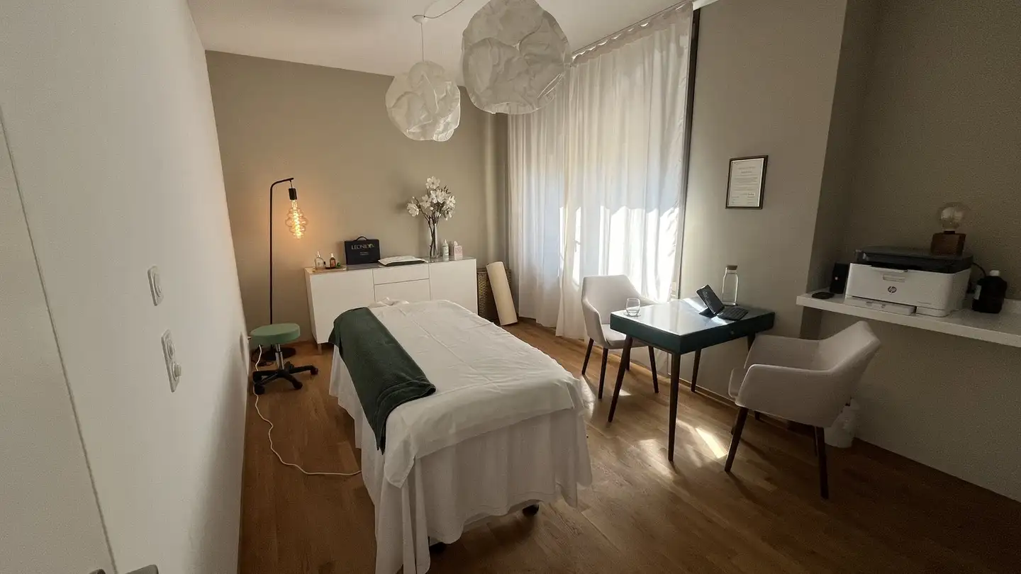 Commercial for rent - Badenerstrasse 131, 8004 Zürich