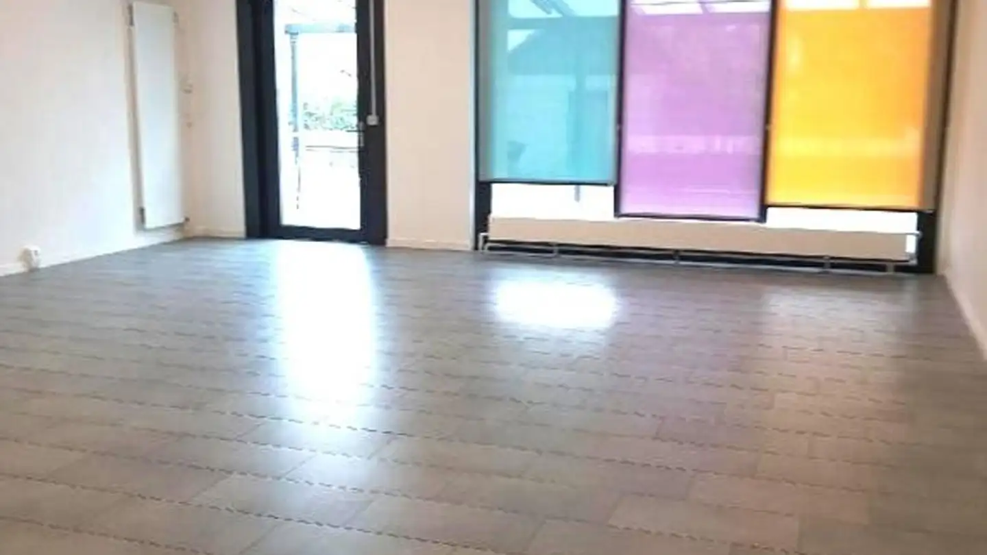 Commercial à louer - Rue Du Centre 2, 2525 Le Landeron