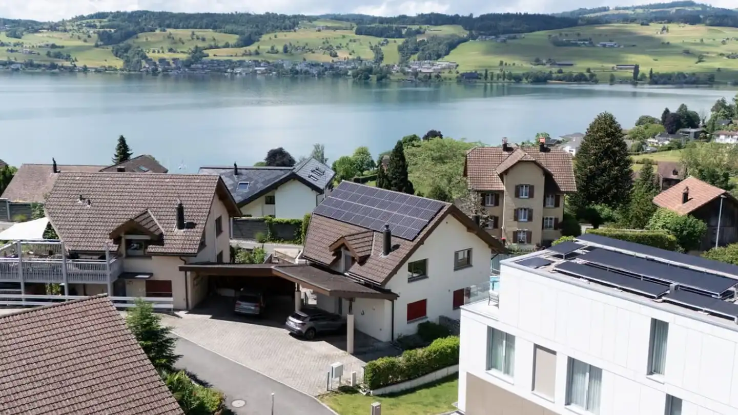 Semi-detached house for rent - Chriesbaumhofstrasse 10, 6404 Greppen