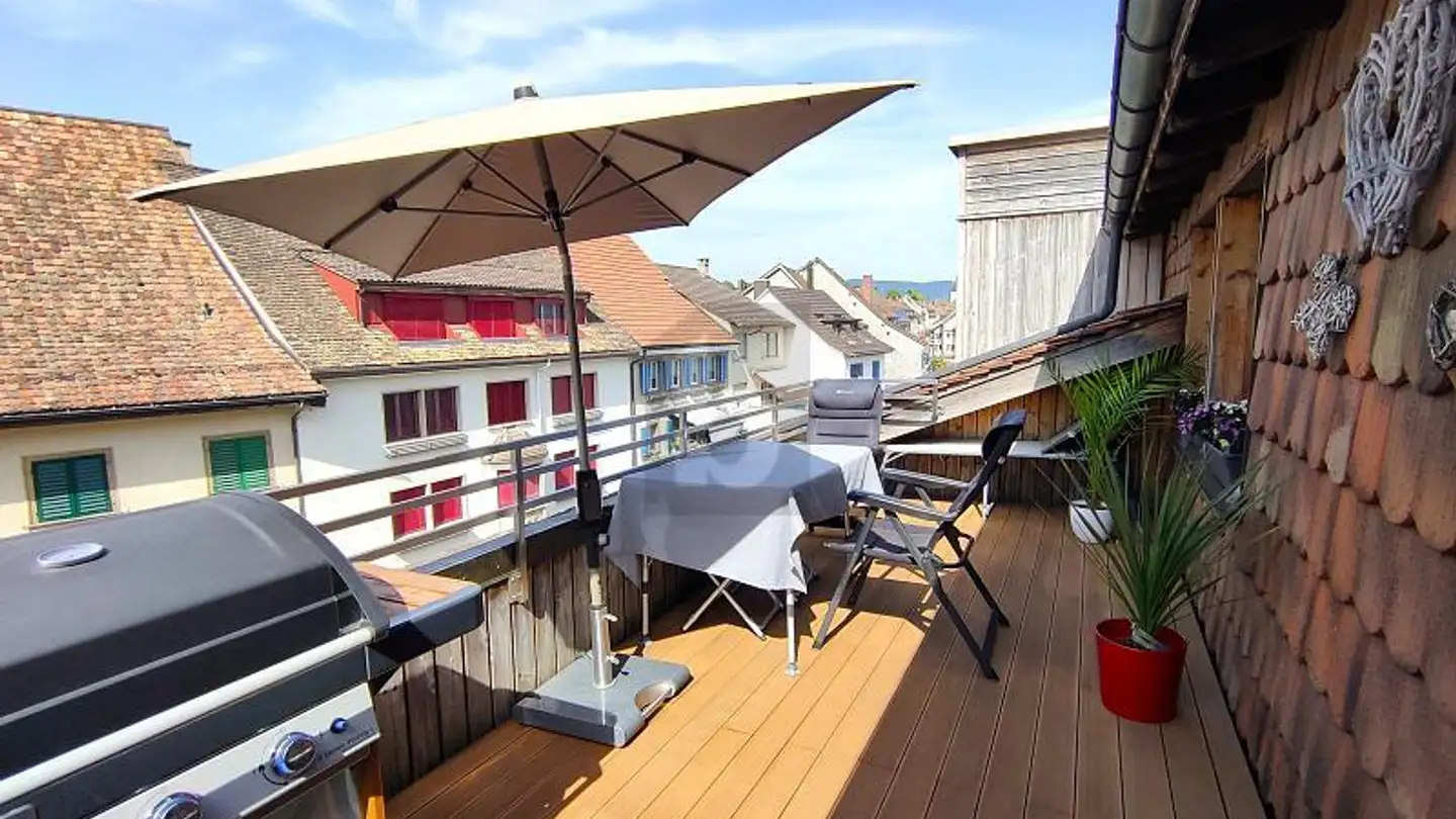 Row house for sale - 8215 Hallau