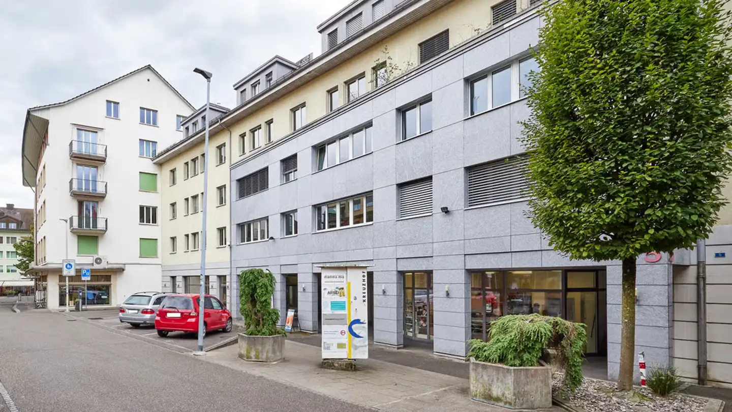 Überdachter Motorradparkplatz mieten - Schulhausstrasse, 4900 Langenthal