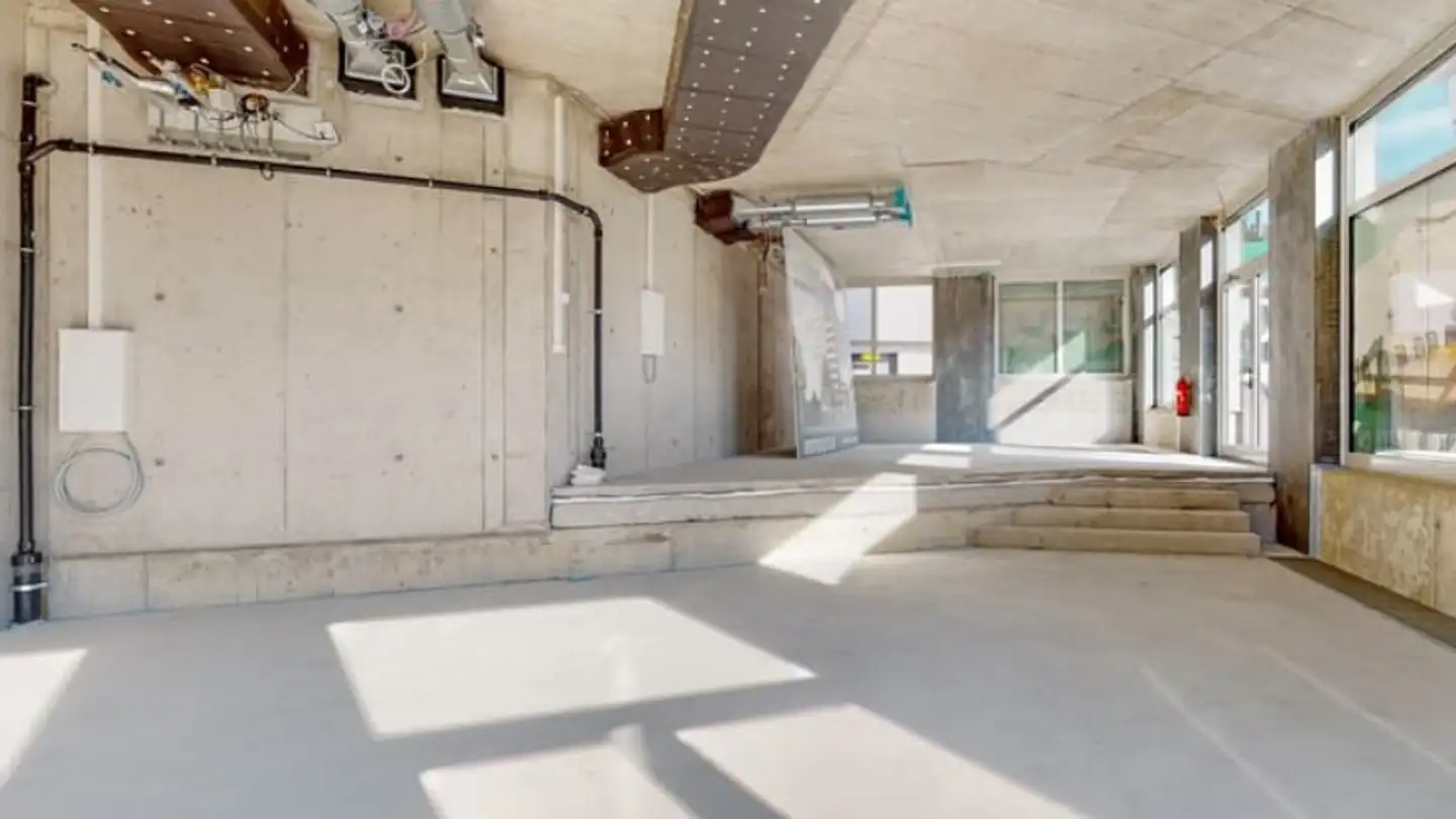 Commercial for rent - Industrieplatz 5, 8212 Neuhausen am Rheinfall