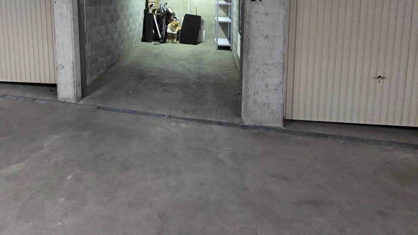 Single garage for rent - Chemin Des Massettes 20, 1218 Le Grand-Saconnex