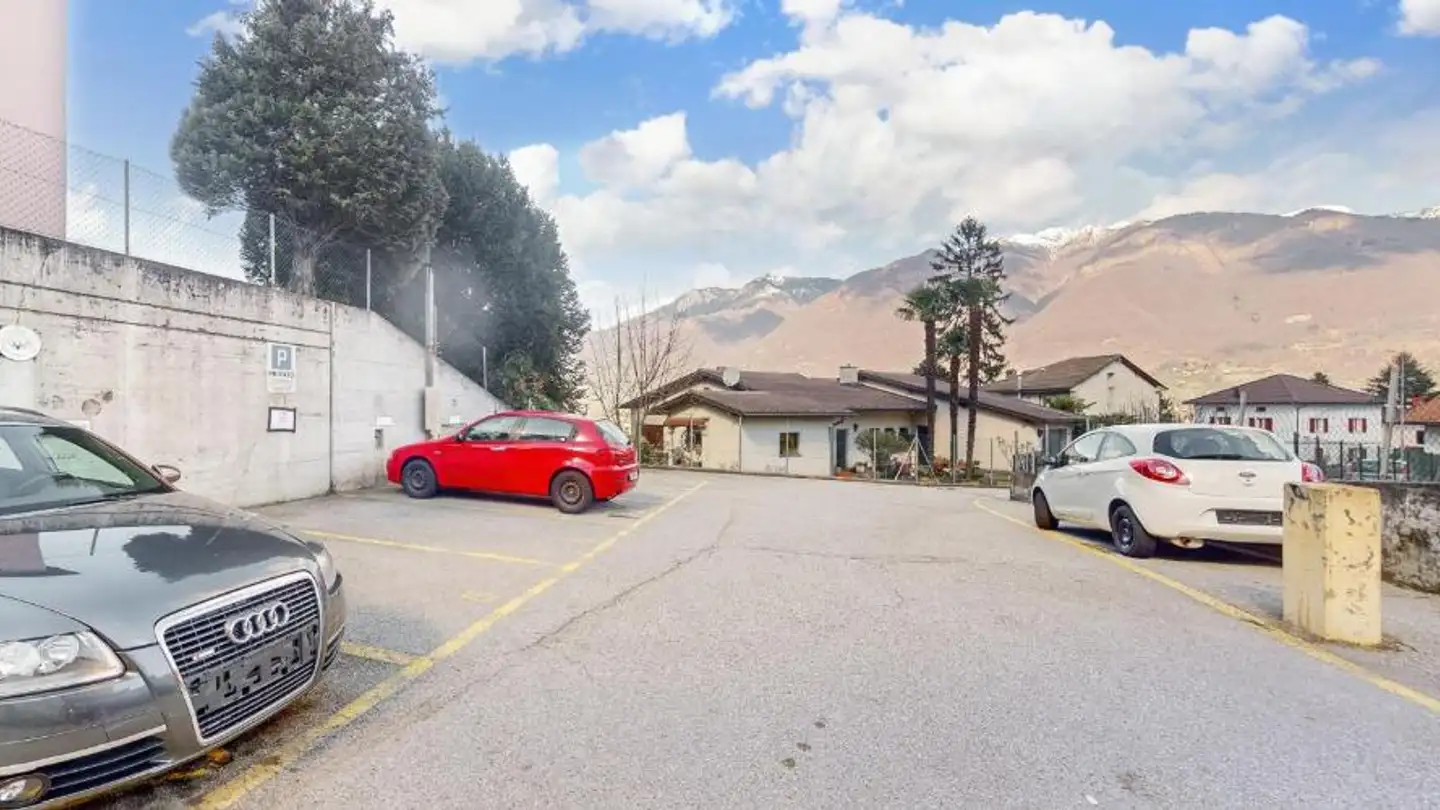 Parcheggio esterno in affitto - Via Monte Ceneri 74, 6593 Cadenazzo