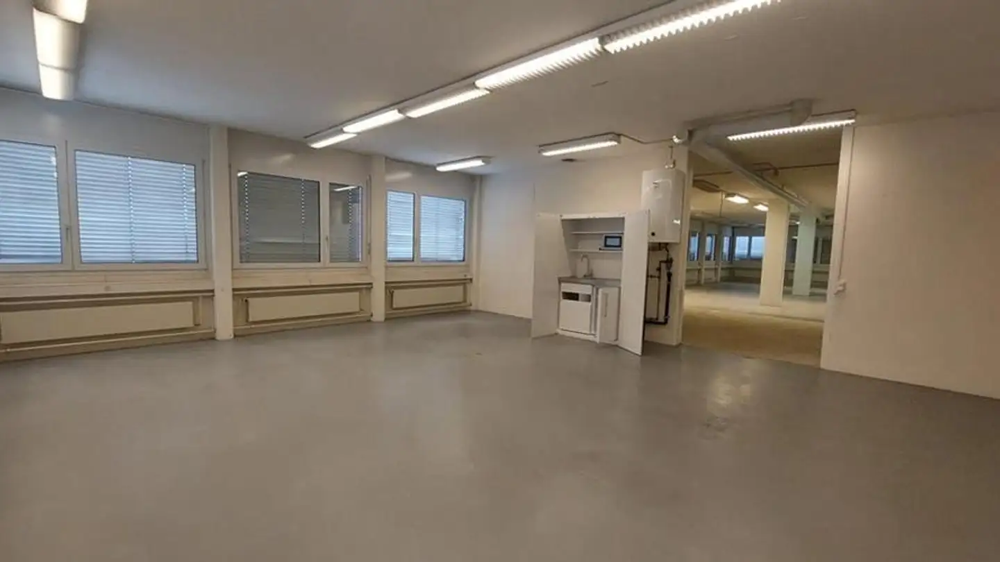 Commercial for rent - Tannholzstrasse 1, 3052 Zollikofen