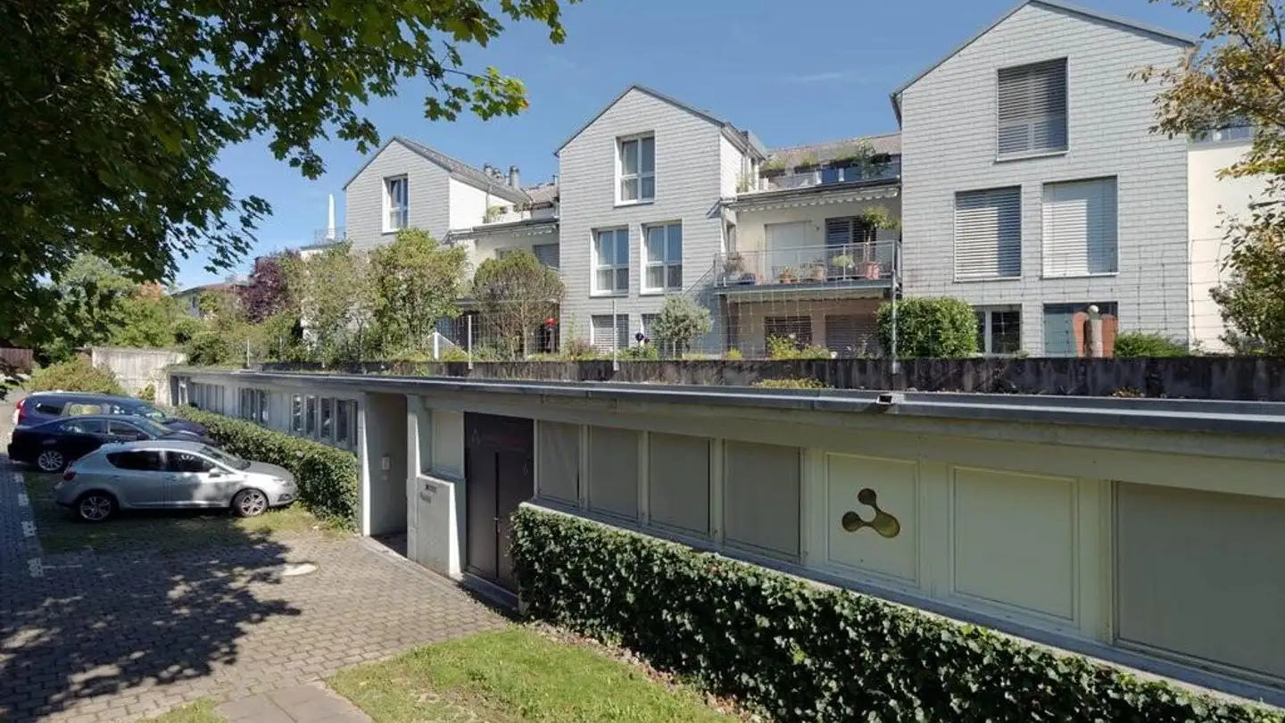 Tiefgaragenstellplatz mieten - Schlossgutweg 45, 3073 Gümligen