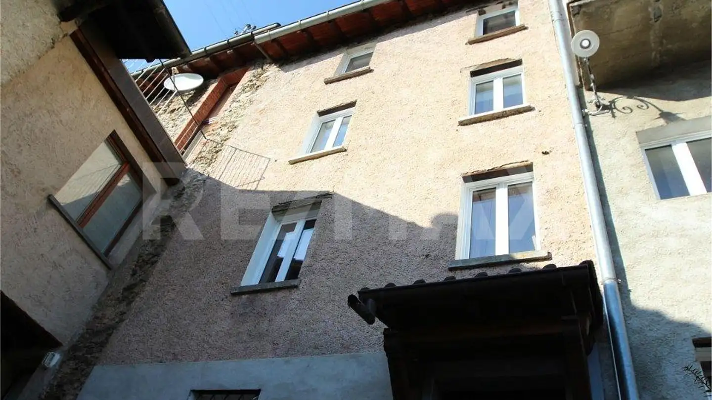 Casa singola in vendita - Strada De Scarea, 6951 Scareglia