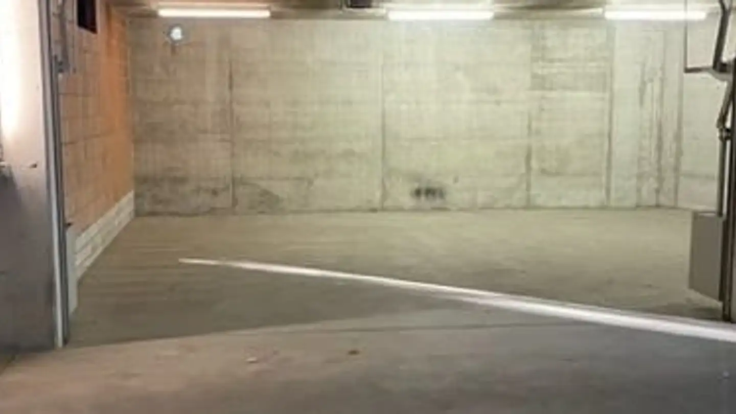 Parcheggio sotterraneo in affitto - Industriestrasse 25b, 3178 Bösingen - Photo 2