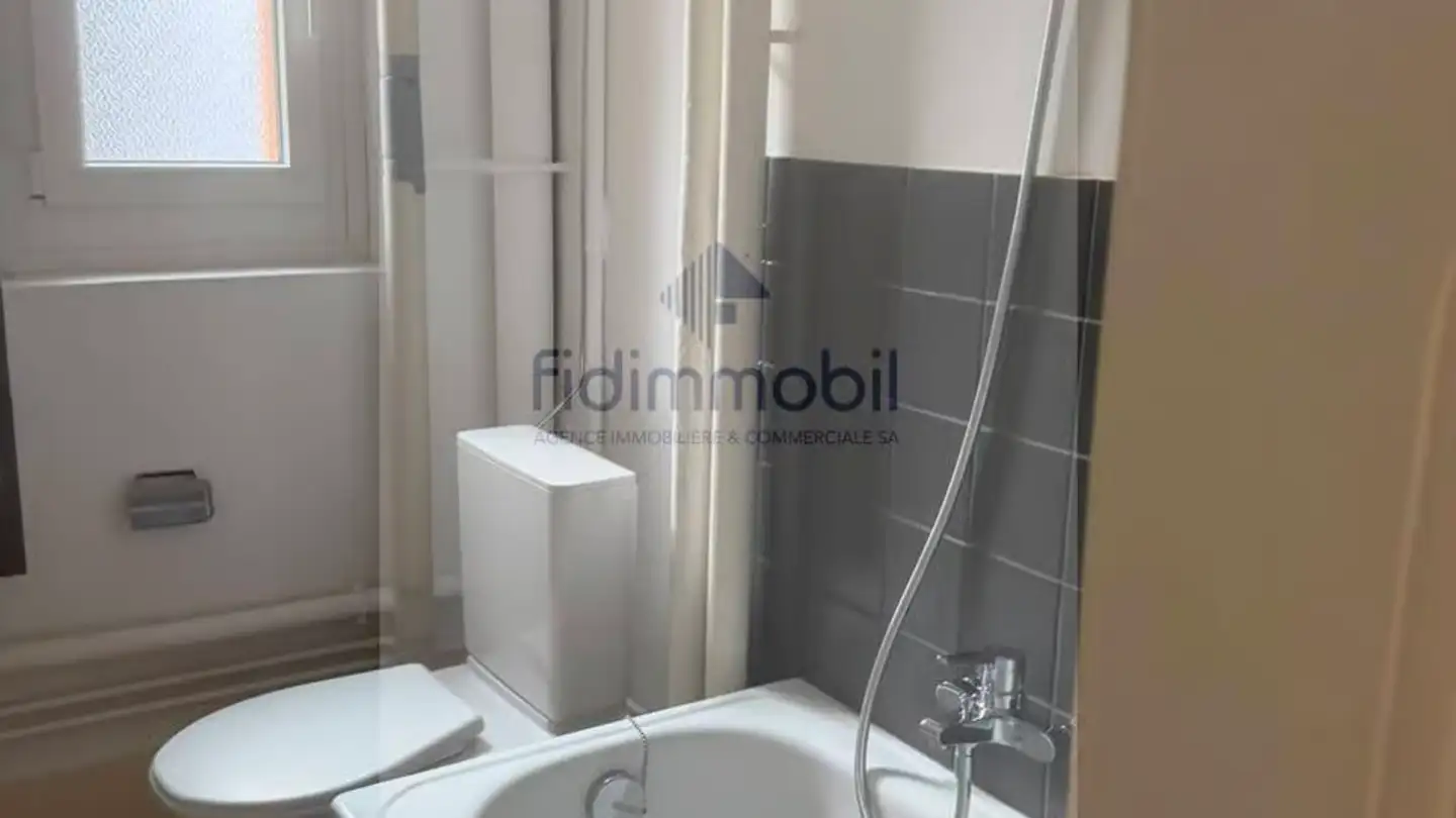 Wohnung mieten - Rue De L'écluse 63, 2000 Neuchâtel - Foto 2