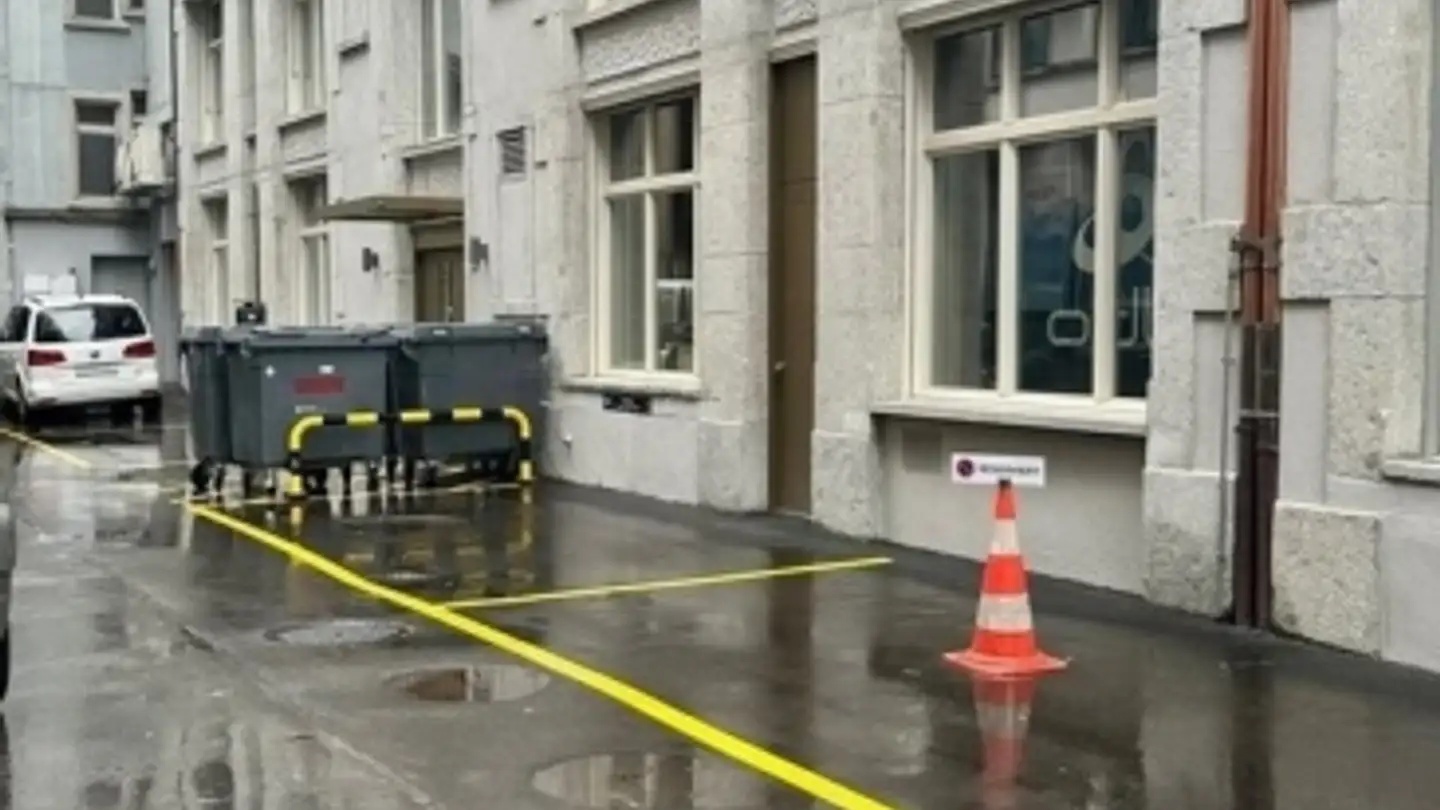 Outdoor parking space for rent - Löwenstrasse 32, 8001 Zürich - Photo 2