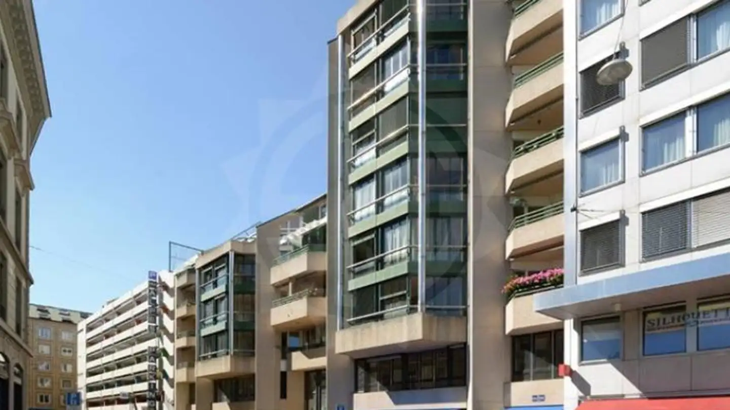 Place de parking couverte à louer - Rue Sigismond-Thalberg 6, 1201 Genève
