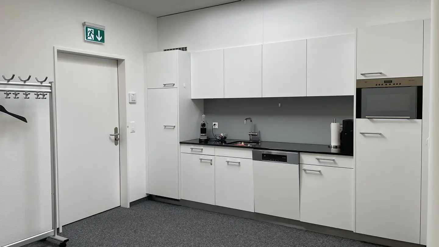 Office space for rent - Hinterbergstrasse 9, 6330 Cham - Photo 2