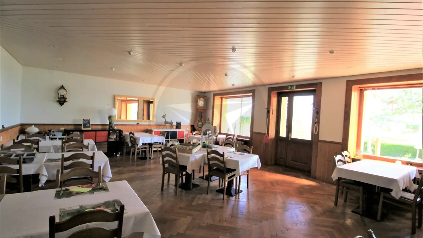 Edificio ad uso misto in vendita - Rue Du Centre 18, 2023 Gorgier - Photo 4