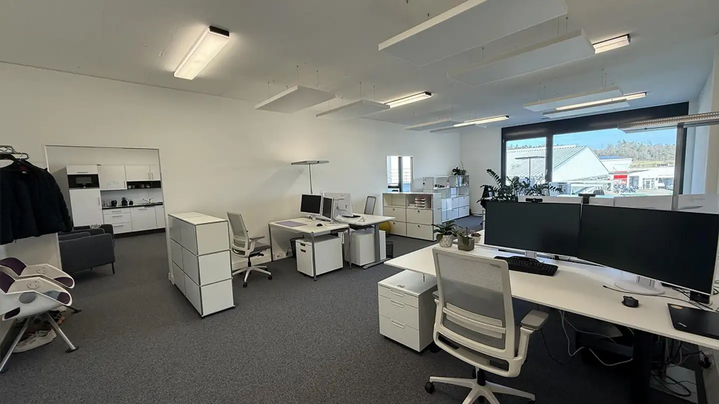 Commercial à louer - Gewerbestrasse 11, 8451 Kleinandelfingen - Photo 3