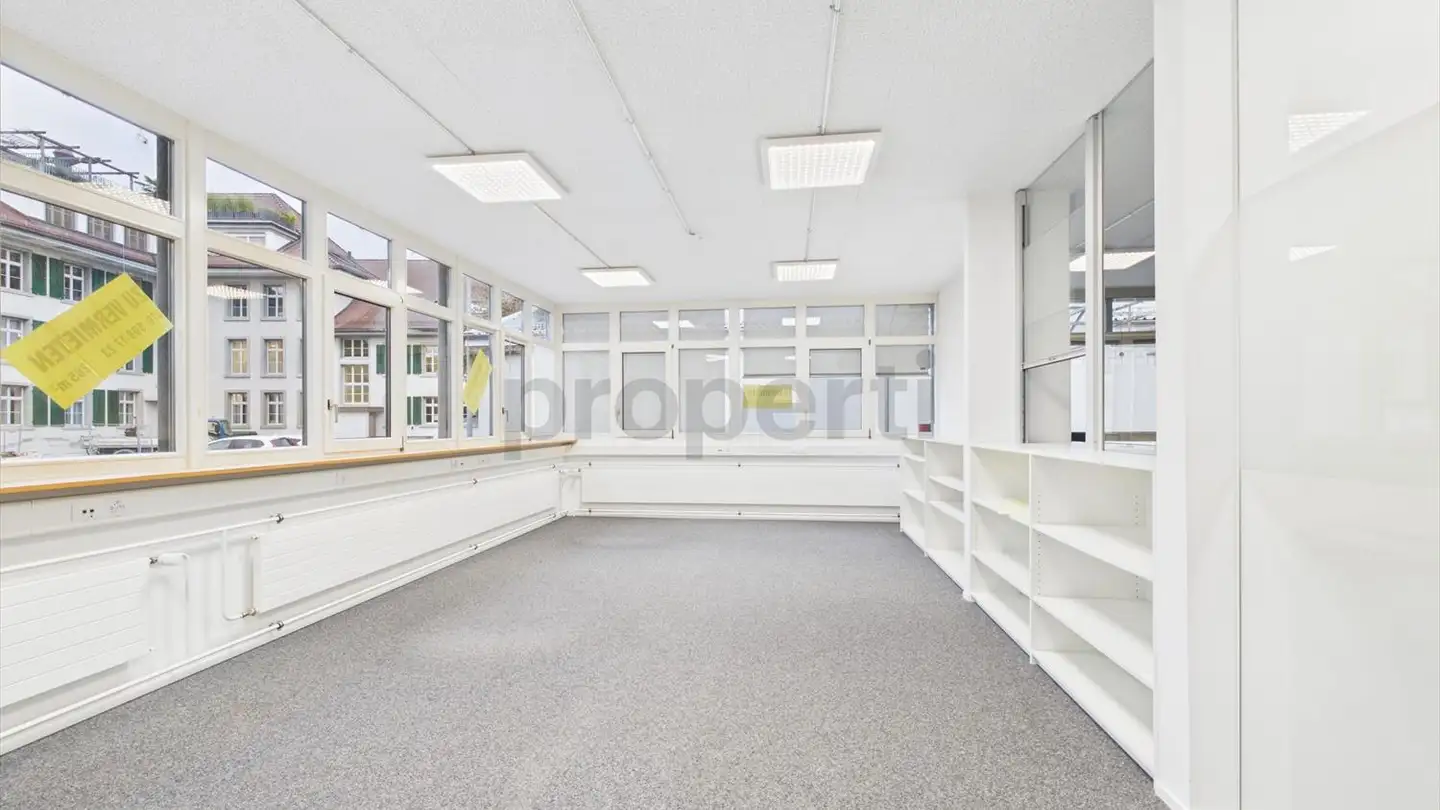 Bureau à louer - 4912 Aarwangen - Photo 2