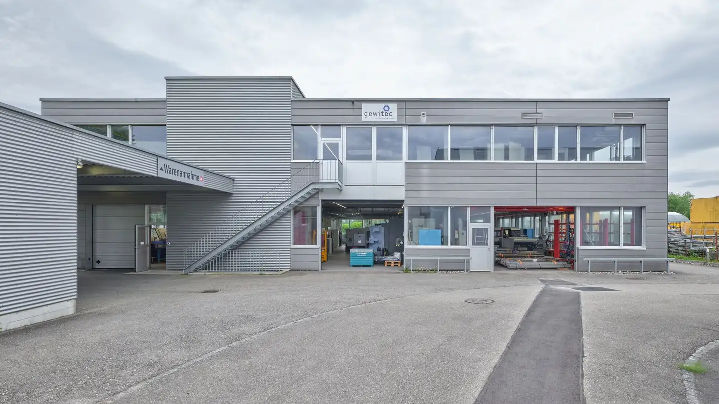 Commercial à louer - West-Strasse 11, 3273 Kappelen