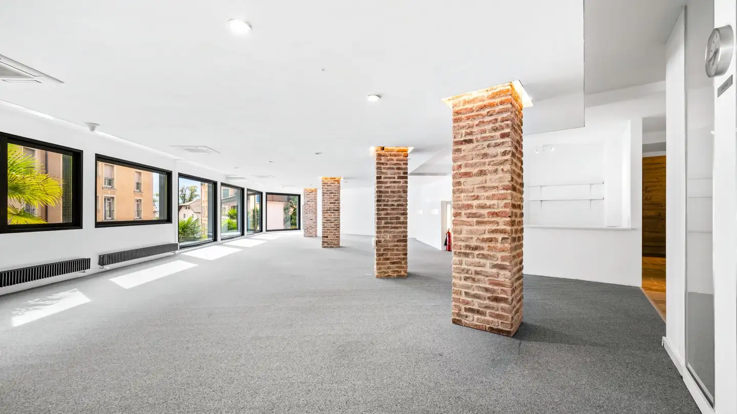 Office space for sale - 1820 Montreux - Photo 2
