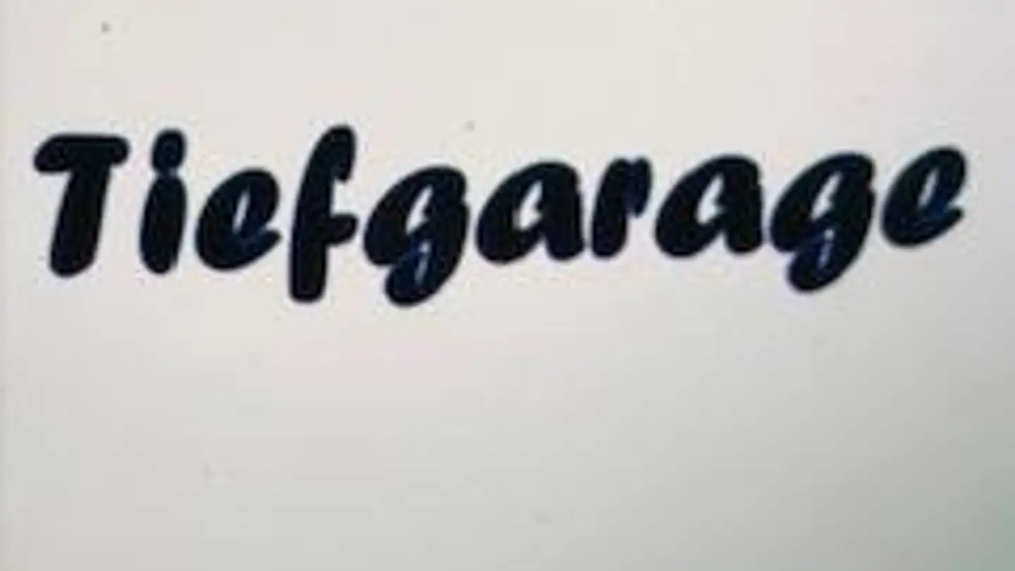 Place de parking souterraine à louer - Dorfstrasse 23, 9472 Grabs