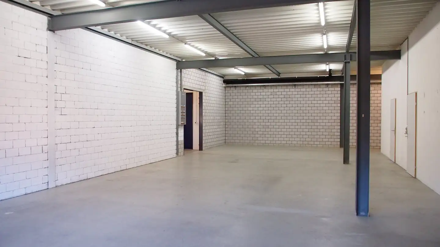 Storage space for rent - Werbhollenstrasse 54, 4143 Dornach
