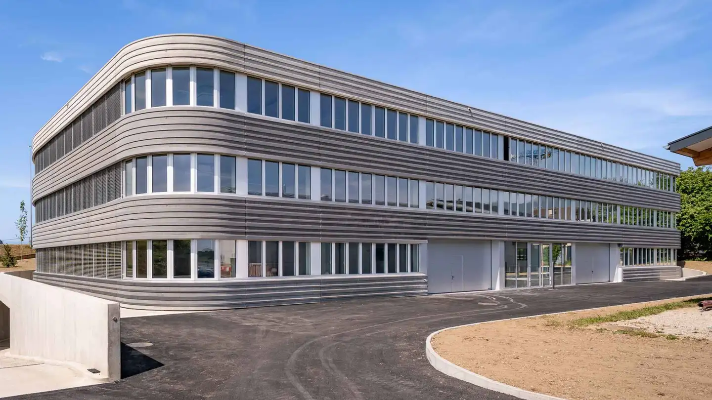 Mixed-use building for rent - Route De Chavannes-De-Bogis, 1279 Bogis-Bossey