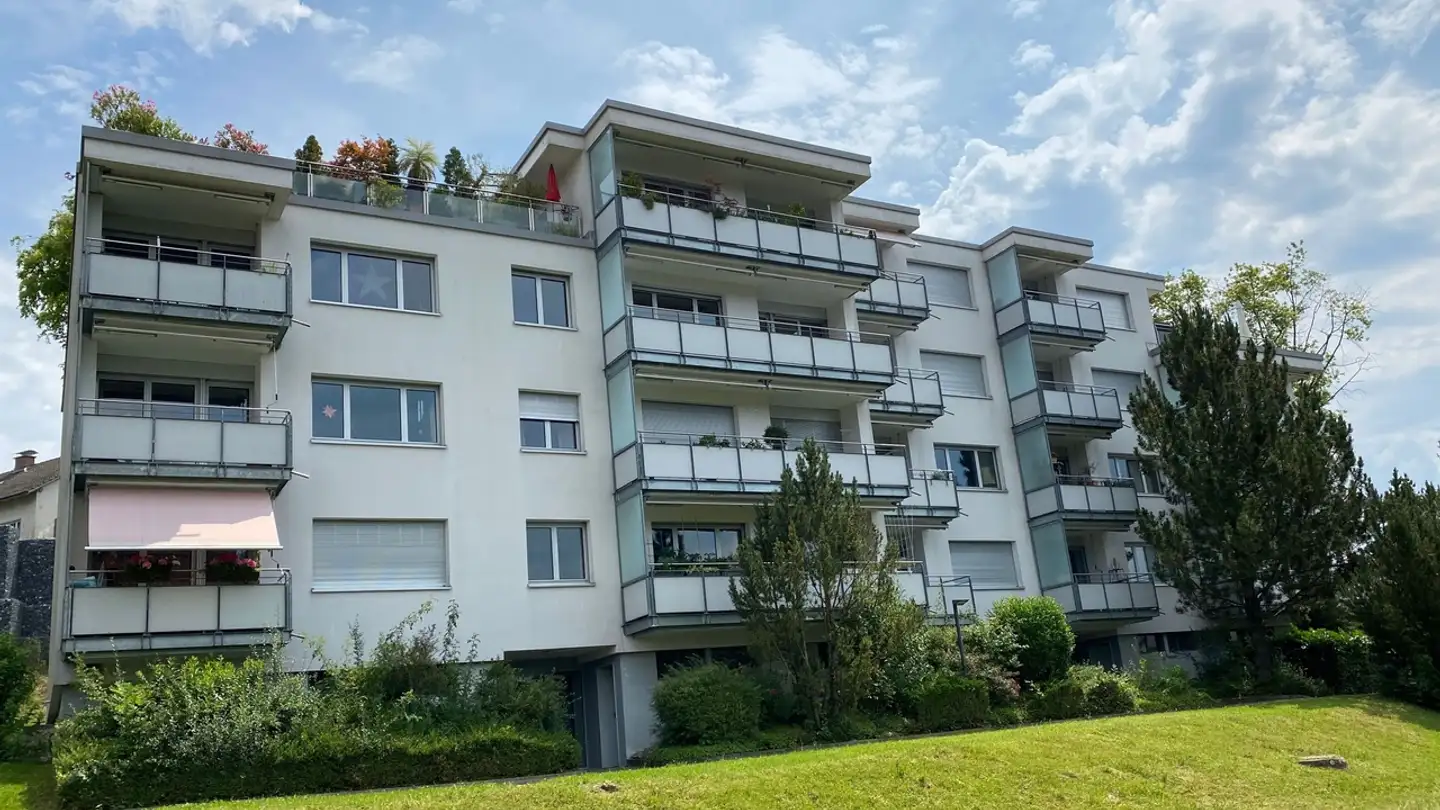 Parcheggio esterno in affitto - Haldenstrasse, 8708 Männedorf