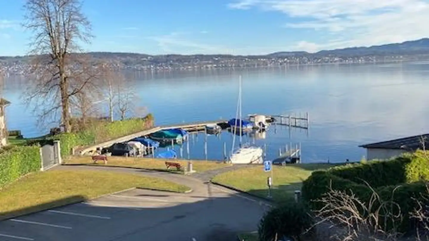 Appartement à louer - Seestrasse 41, 8806 Bäch SZ