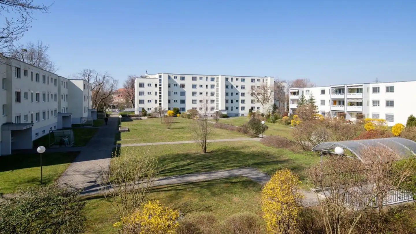 Place de parking souterraine à louer - Römerweg 4, 4132 Muttenz