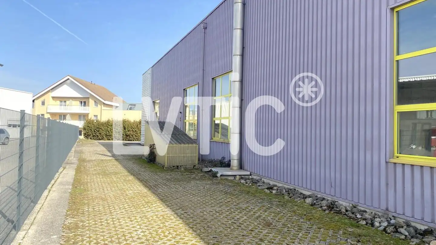 Place de parking extérieure à louer - 1680 Romont FR - Photo 2