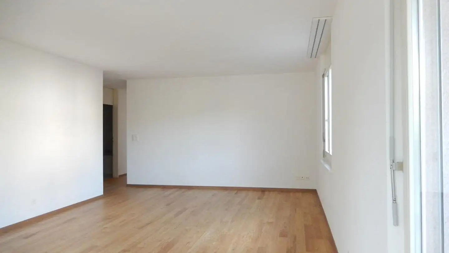 Appartement à louer - In Der Breiti 3, 8185 Winkel - Photo 2