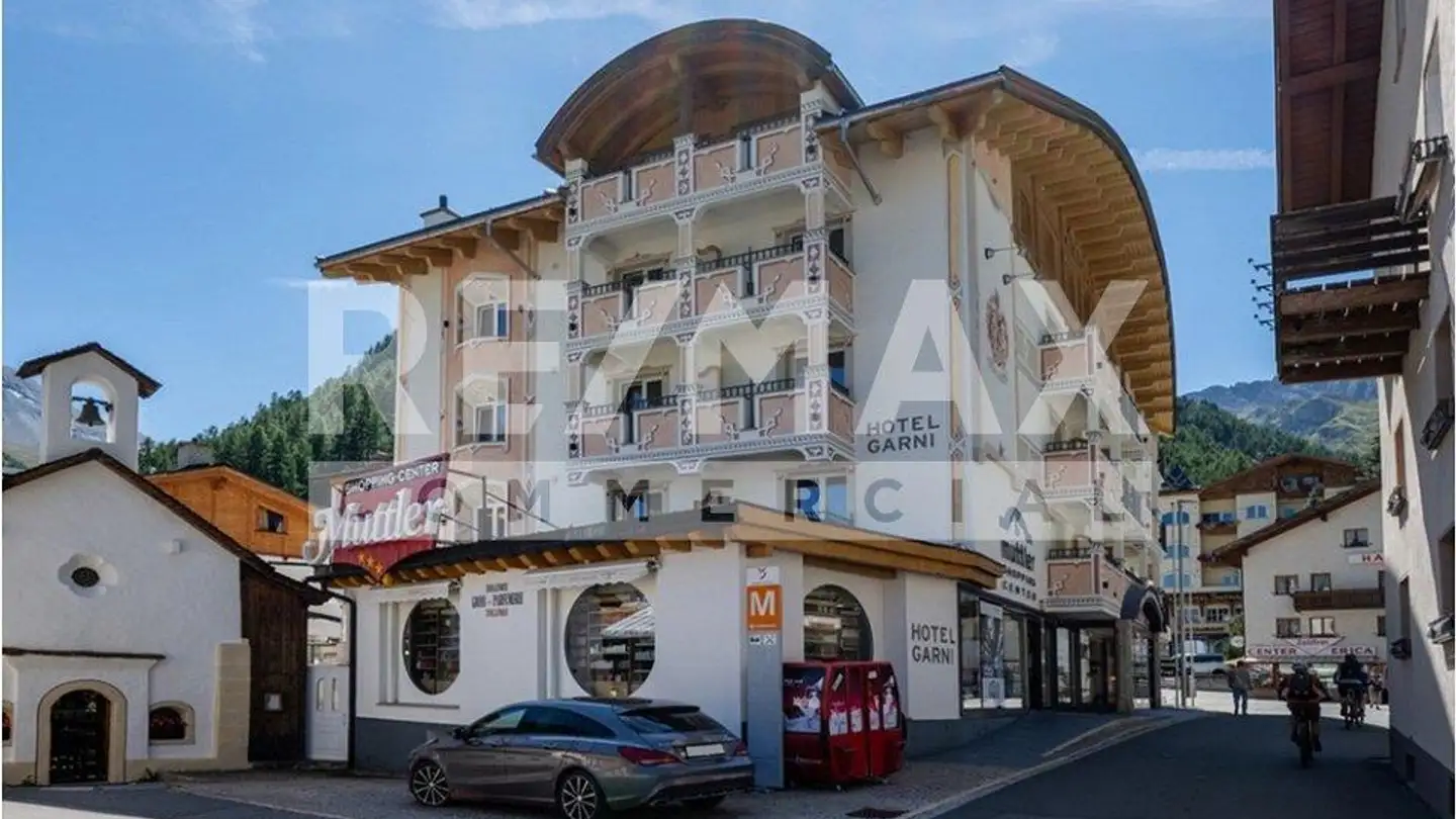 Hotel for sale - Dorfstrasse 35, 7563 Samnaun Dorf - Photo 2