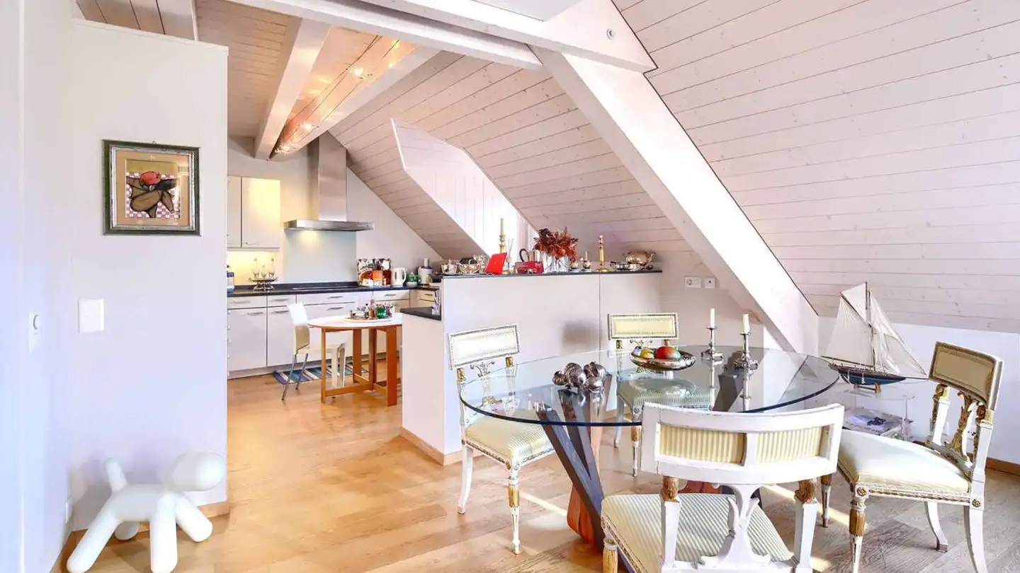 Attic flat for rent - 1260 Nyon - Photo 2