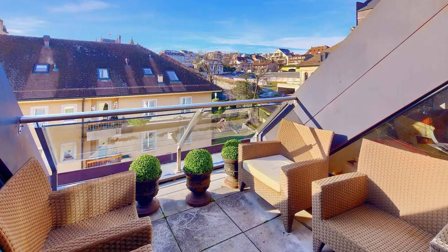 Attic flat for rent - 1260 Nyon - Photo 4