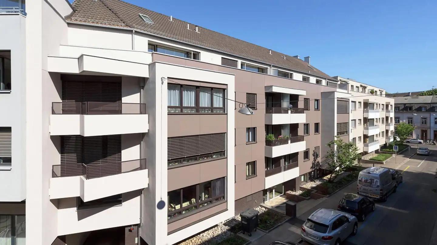 Überdachter Motorradparkplatz mieten - Rütlistrasse 32, 4051 Basel
