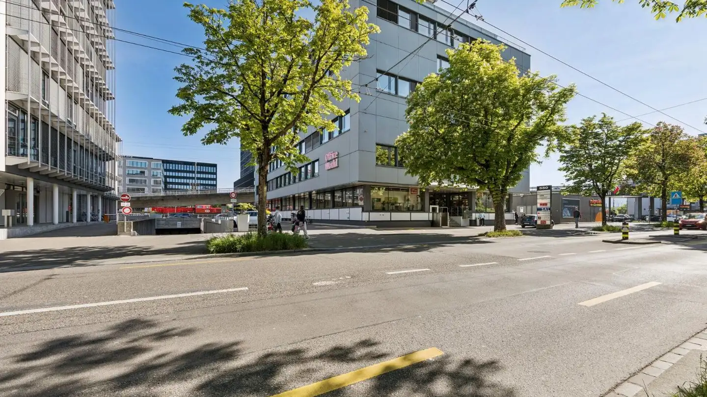 Advertising space for rent - Hohlstrasse 550, 8048 Zürich