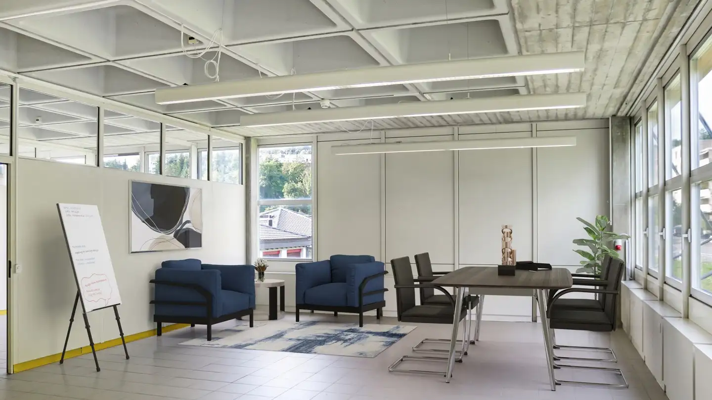 Bürofläche mieten - Rundbuckstrasse, 8212 Neuhausen am Rheinfall