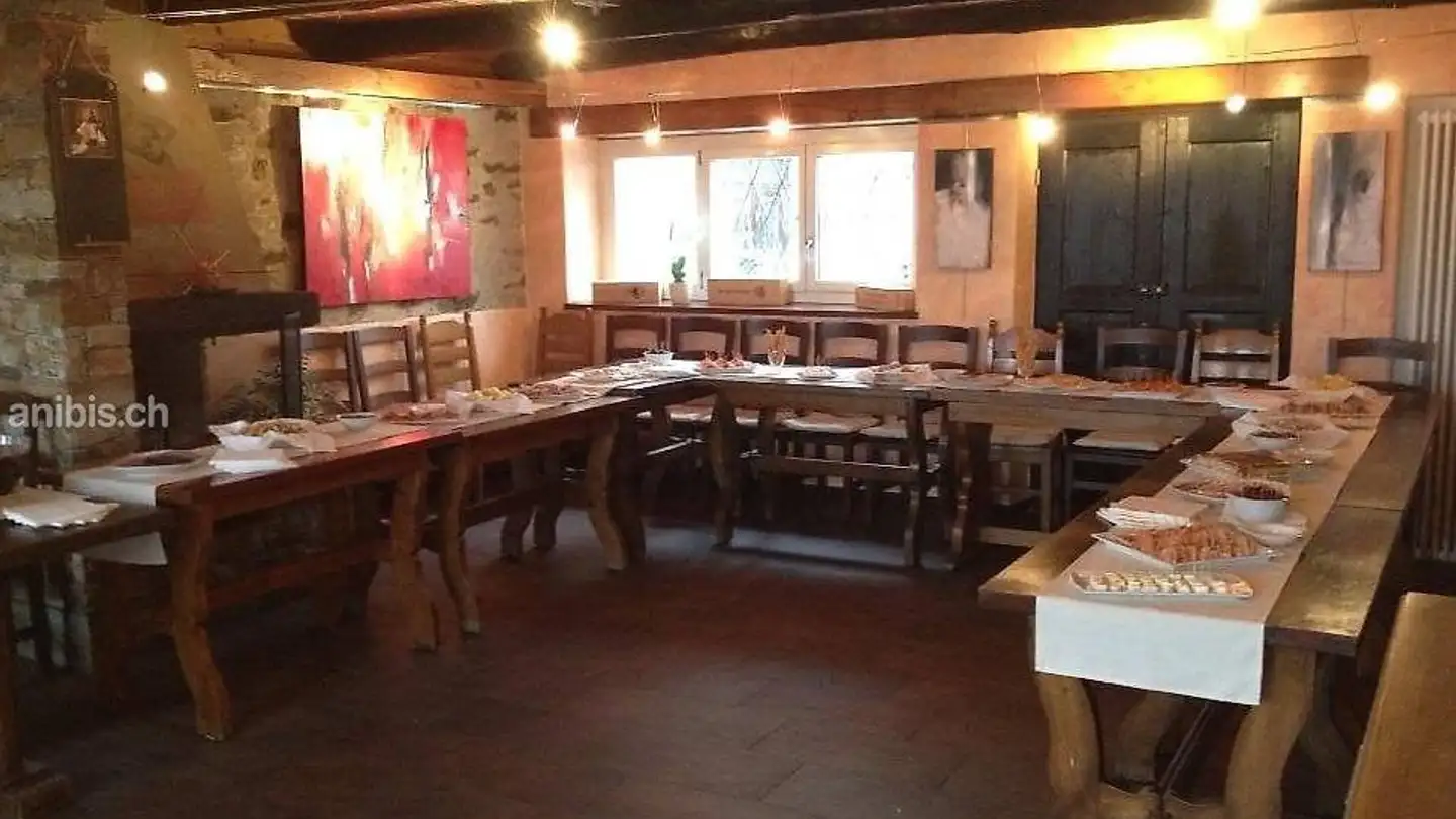 Casa singola in vendita - Via Bellinzona, 6532 Castione