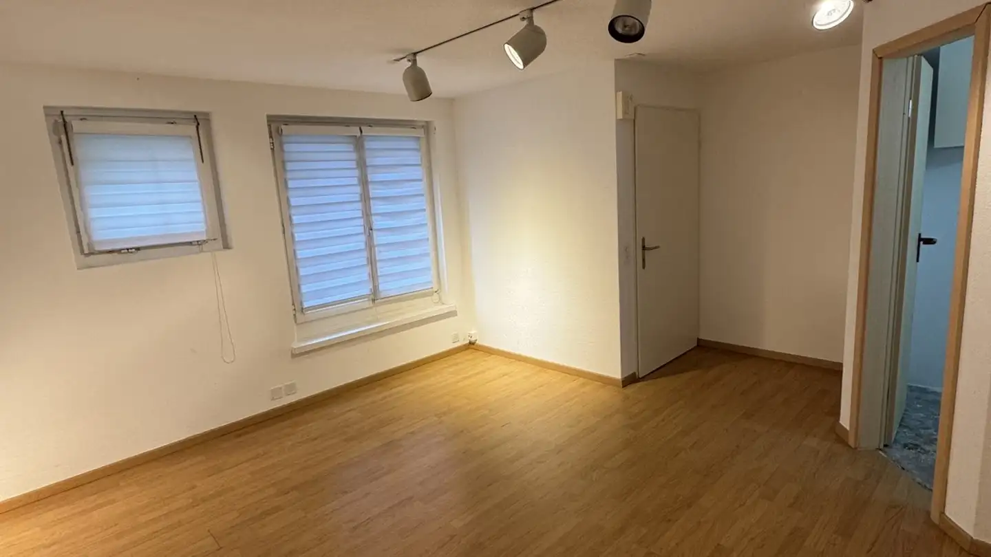 Commercial for rent - Etzelstrasse 1, 8635 Dürnten - Photo 3