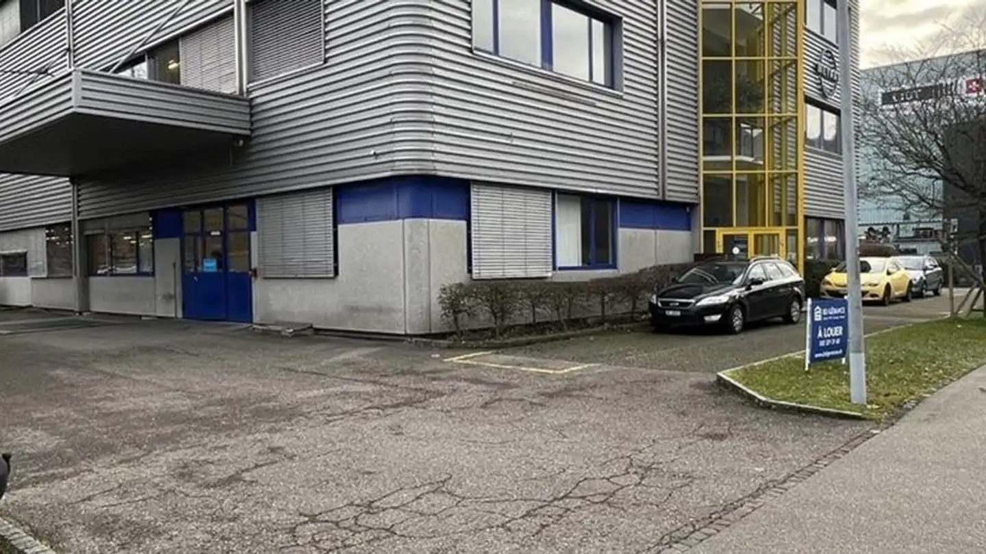 Commerciale in affitto - Rue De Longeau / Lengnaustrasse 10, 2504 Biel/Bienne