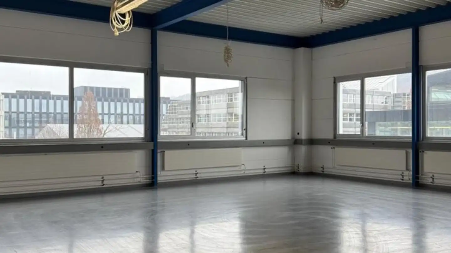 Gewerbe mieten - Rue De Longeau / Lengnaustrasse 10, 2504 Biel/Bienne - Foto 3