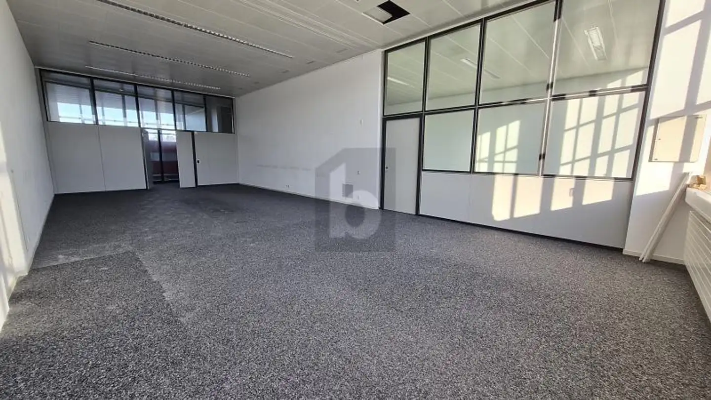 Bürofläche mieten - 8184 Bachenbülach - Foto 3
