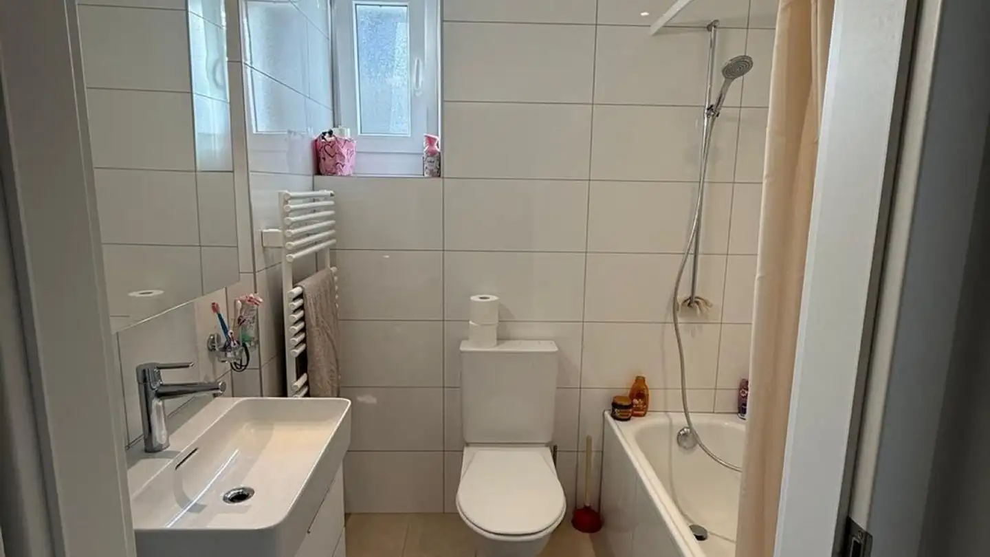 Wohnung mieten - Rue De Neuchâtel, 2034 Peseux - Foto 3