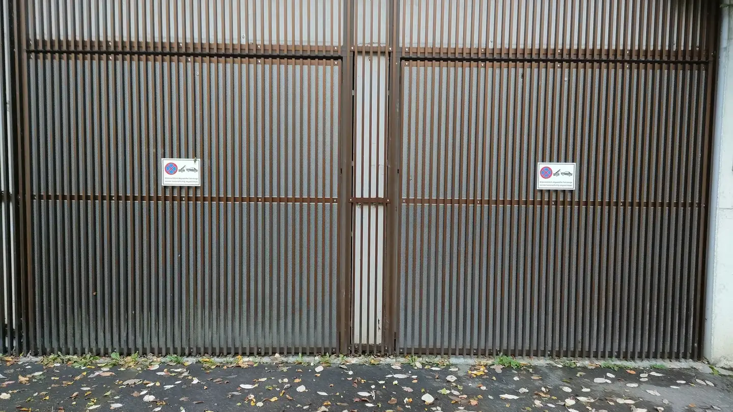 Place de parking extérieure à louer - Balgriststrasse, 8008 Zürich - Photo 3